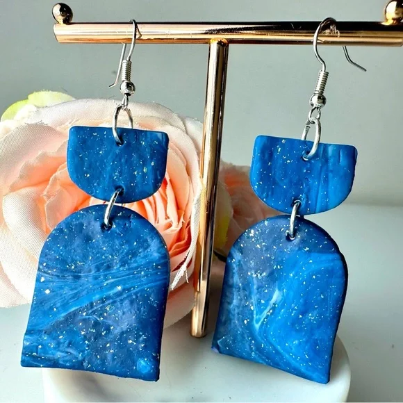 Marble design Glittery Hand made Light weight statement - Gorgeous earrings - Picture 3 of 10